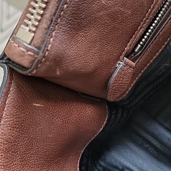 Authentic Prada Twin Pocket Tote Hand & Crossbody Bag - Picture 7 of 15